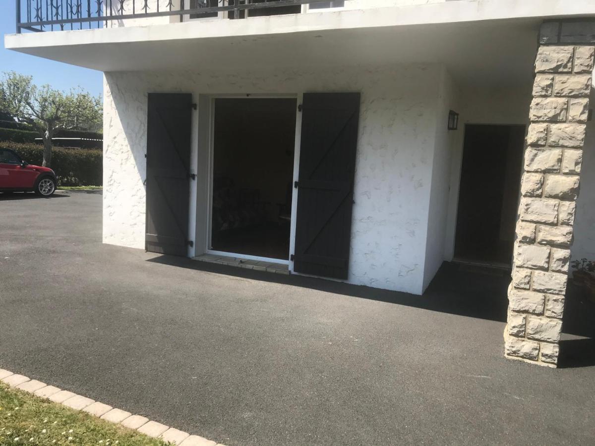 A Louer Appartement Dans Une Maison Арконг Екстериор снимка