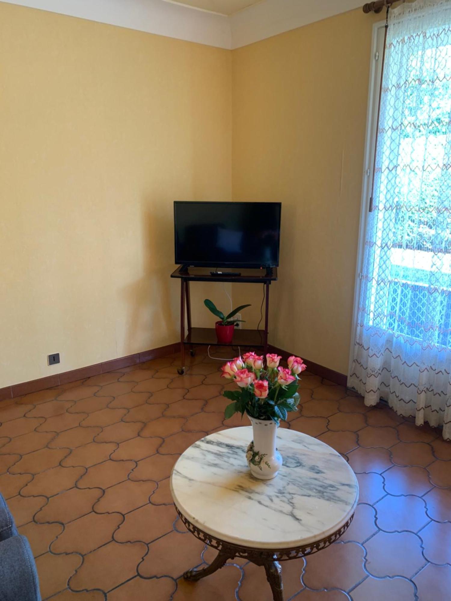 A Louer Appartement Dans Une Maison Арконг Екстериор снимка